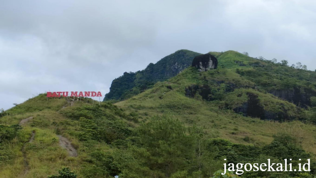 Panorama Alam Eksotis Sumatera Barat: Pesona Bukit Batu Manda